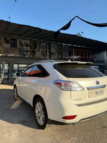 លក់ប្រញាប់ឡានថ្មីណាស់