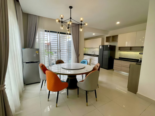 ๐
๐จ๐ซ ๐๐๐ง๐ญ: 5-Bedroom Villa- Borey Peng Huot Boeung Snor