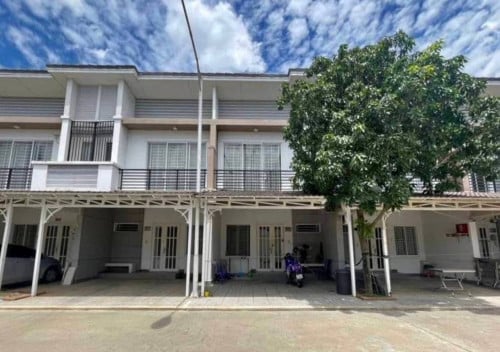 វីឡាកូនកាត់ LC1 លក់បន្ទាន់ខ្លាំង