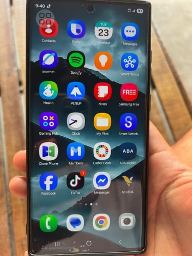 លក់ Samsung S22 ultra sim1  $300