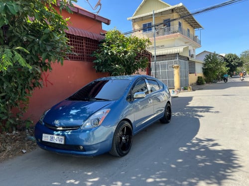 ឡានលក់ Toyota Prius• ឆ្នាំផលិត  ឆ្នាំ 2008 full option