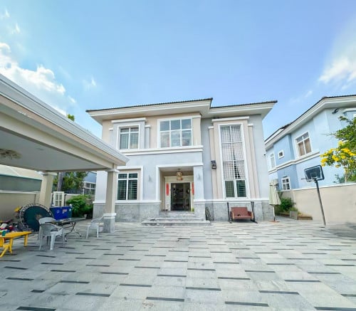 🏡វីឡាម៉ូឌែន លក់បន្ទាន់ !