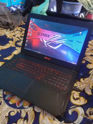 gaming laptop asus gl502vml i5 6th gtx 1060 3g ram 8g ssd128g hdd500g 195$ដេីរលឿនលេងហ្គេមធ្វេីរកាបាន