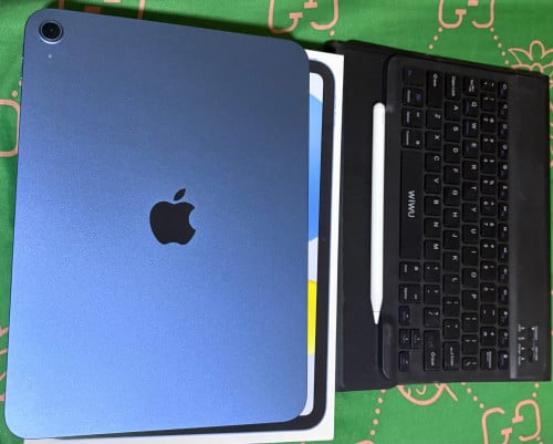 Ipad A16(11th) 99% including WIWU keyboard + pencil