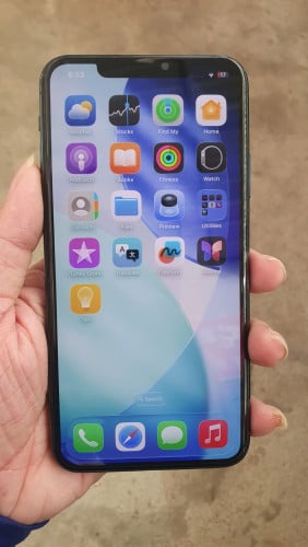 iPhone 11 Pro Max 64G អត់ iCloud អត់លឺសំលេងលើ តែចាក់ចម្រៀងធម្មតា