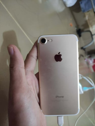 iphone 7 32G អេក្រង់ហ្ស៊ីន លក់ 70000៛ ចចារ ទីតាំងភ្នំពេញ