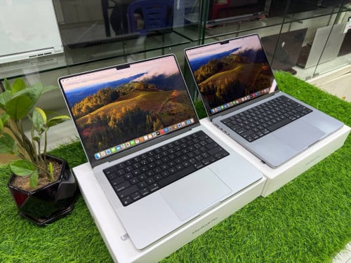 MacBook Pro 14inch M2 Year 2023 99.999%