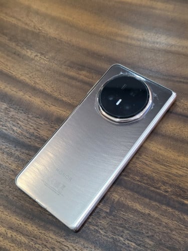 Magic V5 16G/512G ខ្ចីណាស់ មានធានា