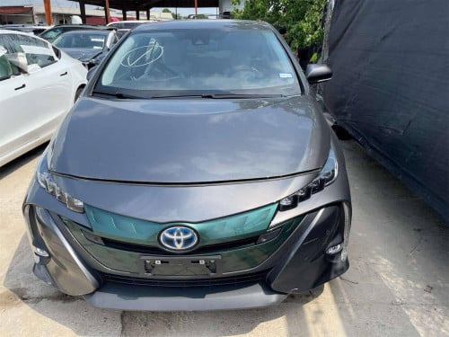 Prius prime 2017 full option ខ្ពស់ជាងគេ ក្នុង ស ស្លាកលេខ 2BC