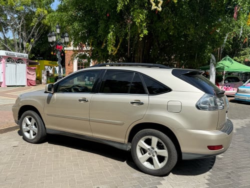 RX 330 ម្ចាស់ថែ​ មិនសូវប្រេី