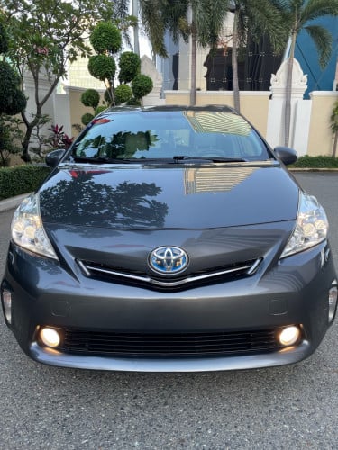 Toyota Prius-V 2012 Option 5