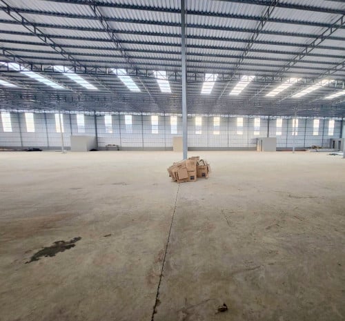 Warehouse1200m2 Sensok for rent