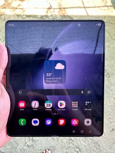 Zfold 5 1T នៅស្អាត មិនដែលជួសជុល