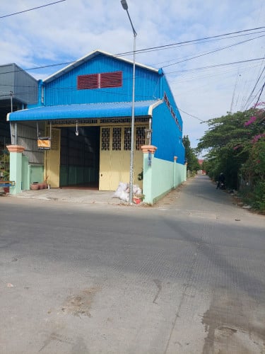 ផ្ទះ/ឃ្លាំង (ជួល)