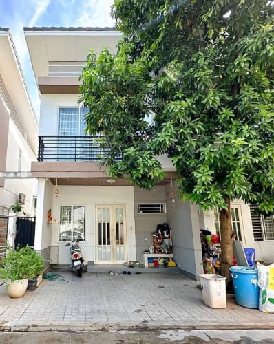 វីឡាកូនកាត់សម្រាប់ជួលនៅបុរីប៉េងហួតបឹងស្នោរ