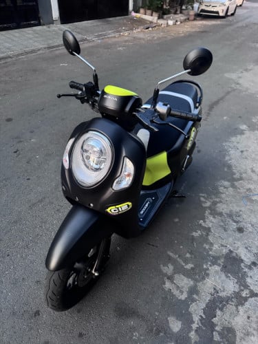 ម៉ូតូលក់ម៉ាសុីនស្អាត