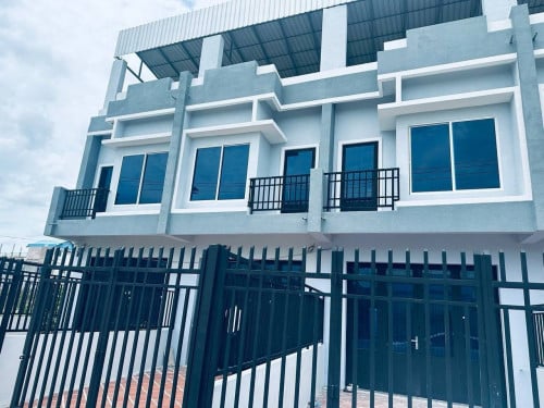 ផ្ទះជួលក្រោយសាលាប៊ែលធី វេងស្រេង