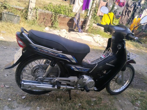 សួស្ដីបងប្អូនខ្ញុំត្រូវការលក់ម៉ូតូមួយគ្រឿង