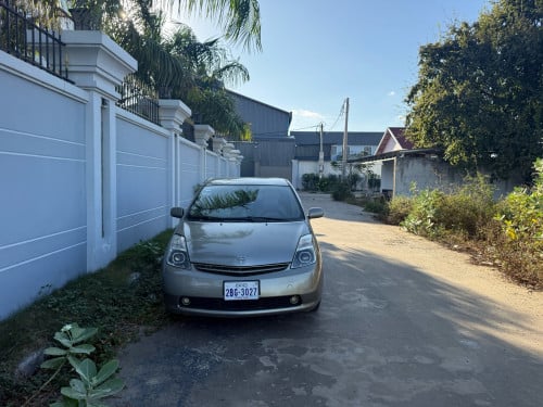 ឡានលក់ ឡានជិះផ្ទាល់ខ្លួន