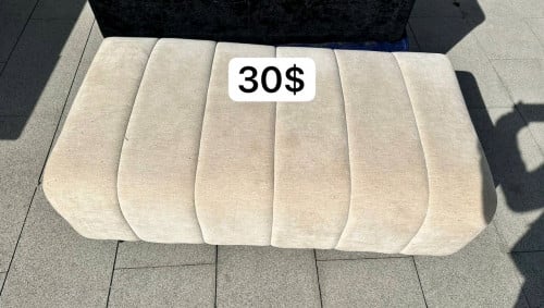 សាឡុងខ្នាតតូច