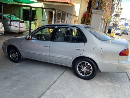 ថ្មីខ្លាំង​ COROLLA LE 02 ម្ចាស់ដេីម