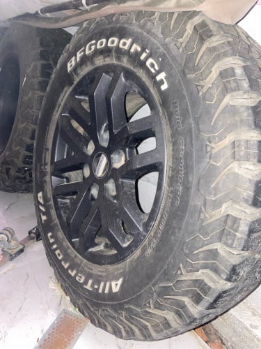 សំបកកង់ឡាន អាមេរិច និងយ៉ាន់ raptor រង្វង់១៦