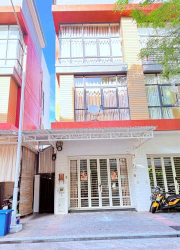 ផ្ទះអាជីវកម្មសម្រាប់ជួល | Shophouse for Rent (ផ្ទះចំហៀង)