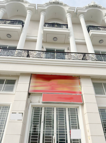 ផ្ទះអាជីវកម្មសម្រាប់ជួល | Shophouse for Rent