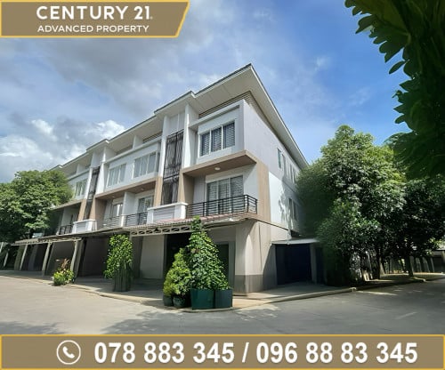 🏘 វីឡាកូនកាត់ កែង (LC2)  ក្នុងបុរី ប៉េងហួតបឹងស្នោ ត្រូវការលក់បន្ទាន់ខ្លាំង