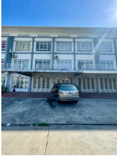 🏡✨ HOUSE for Rent ✨🏡ផ្ទះជួលម្ដុំក្បែរស្ពានអាកាសកប់ស្រូវ