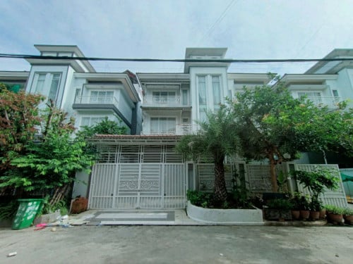 🏡Twin-Villa For Rent Price: 1,400$ Borey Piphup Thmey Aeon2