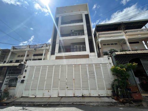 Building for Rent in Toul Tompoung (TTP)✨