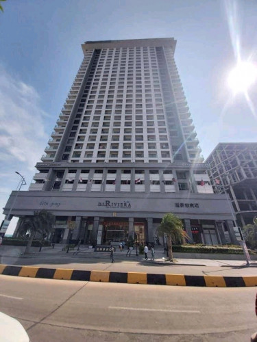 D.I Riviera city Condo room for rent
