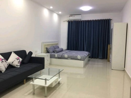 D.I Riviera city Condo room for rent