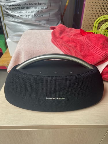 Harman Go playស្អាត99% ធានាថ្មរនិងសំលេង​ តំលៃ1xx$ ភ្នំពេញ​ CTNលេខនិងតេឡេក្រាម089222158