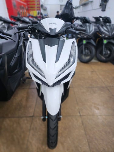 HONDA VARIO 2024 125cc smart key ថ្មី កេស