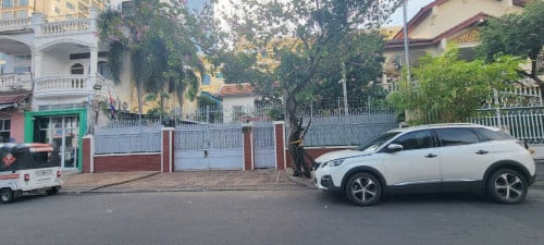 House for rent in daun Penh