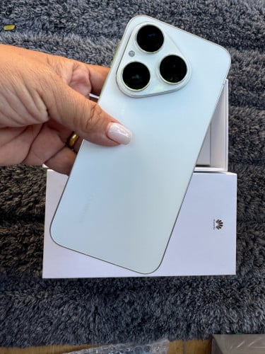 Huawei​ pura80 12G 256G 99.99%White439$