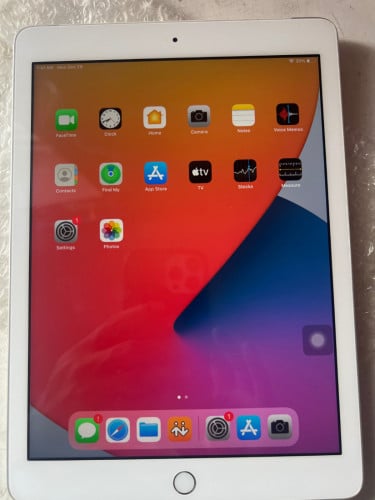 Ipad 5th 32. Sim-WiFi សុីនទាំងអស់​ 99% ជាប់​icloud. ដាក់ Sim បាន​ ប្រេីបានធម្មតា