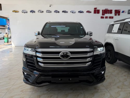 LAND CRUISER 2025 VX.R Twin Turbo ម៉ាស៊ូត​