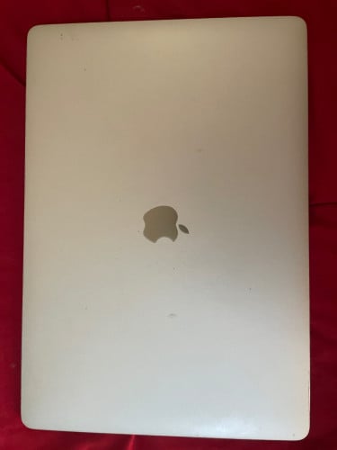Mac pro 2018 15inch ram 16 storage 512g