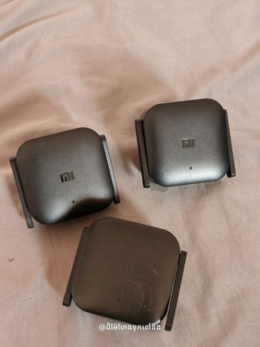 Mi wifi range extender មាន3គ្រាប់ លក់វិញធូៗ 1គ្រាប់7$
