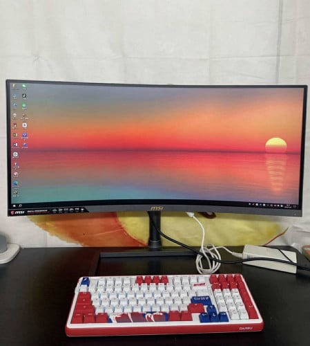 MSI 30inch 2K Ultrawide 200hz + Monitor Arm NB G50