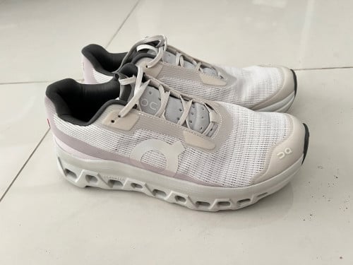 ON/QC Cloudmonster Void Original Size 40