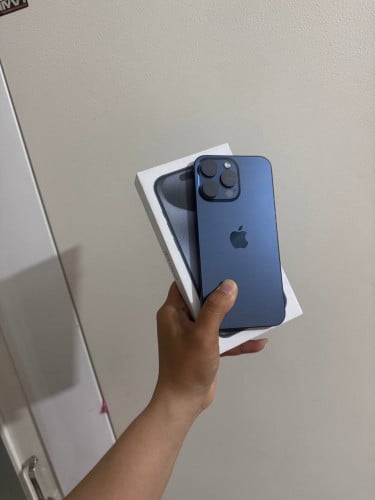 Sell 15pro max 256g Zp Sim1+Esim Scan 98% Freeផ្លុំ