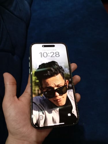 Urgent sale, has Apple Warranty till June 2026 . Genuine Interested can contact me: 070 683 282