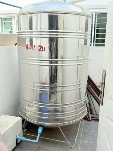 Water Tank 2000L (used) ធុងទឹកលក់ 2000L (មួយទឹក)