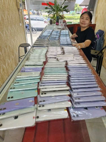 លក់ទូរស័ព្ឧដែមួយទឹកគ្រប់ប្រភេទលក់ដុំនិងរាយ