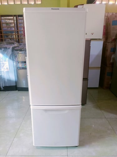 ទូរទឹកកកមួយទឹកជប៉ុន នៅស្អាតខ្លាំង