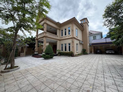 វីឡាសម្រាប់លក់​ នៅភ្នំពេញថ្មី​ ខណ្ឌសែនសុខ​ រាជធានីភ្នំពេញ​